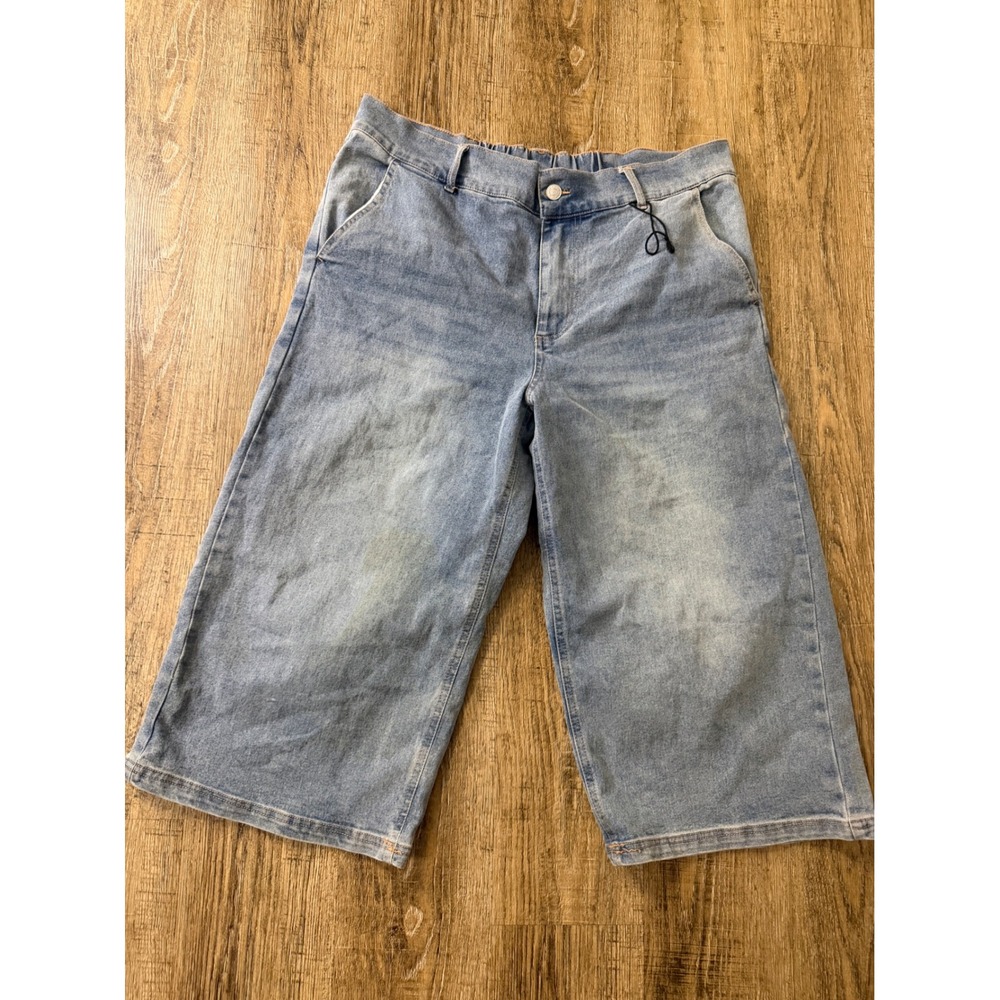 Almost Famous Light Wash Wide Leg Denim Culottes Size Small Elastic Back Waist